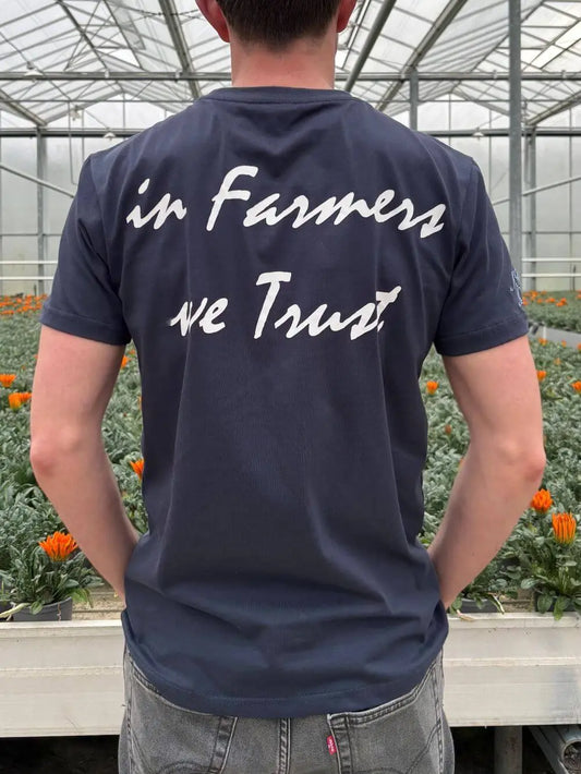 in farmers we trust donker blauw kleding man