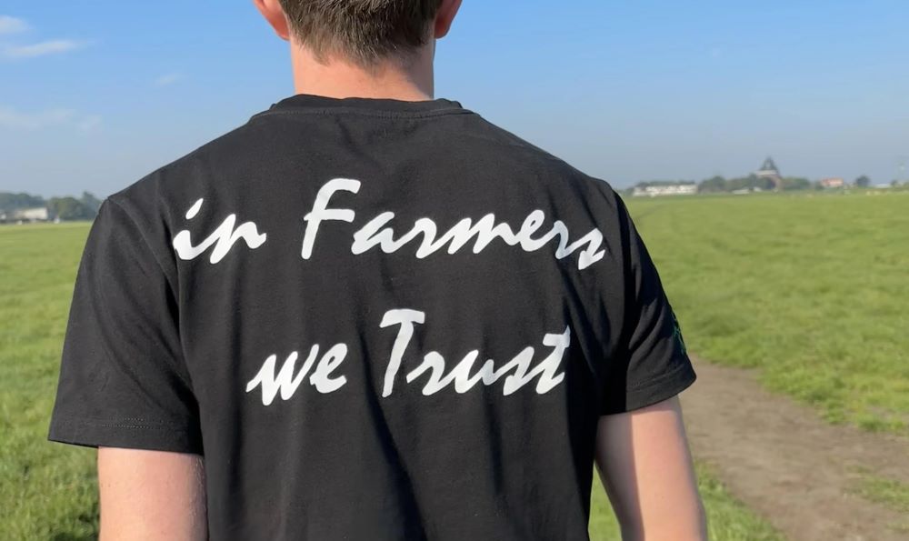 in farmers we trust verhaal